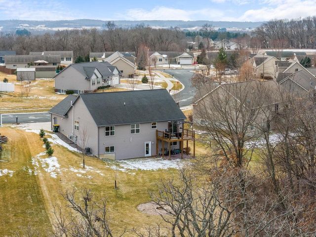 70 Me Me Lane, Reedsburg, WI 53959