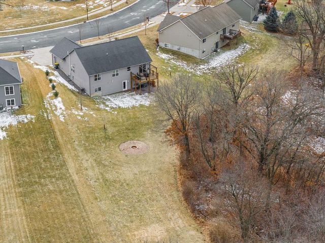 70 Me Me Lane, Reedsburg, WI 53959