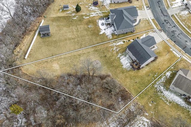 70 Me Me Lane, Reedsburg, WI 53959