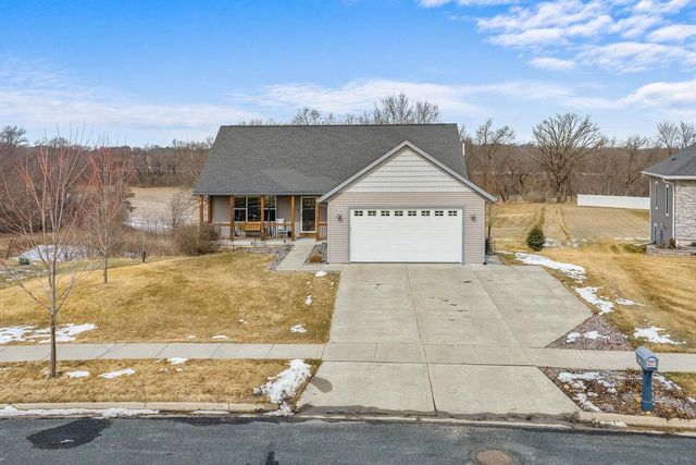 70 Me Me Lane, Reedsburg, WI 53959