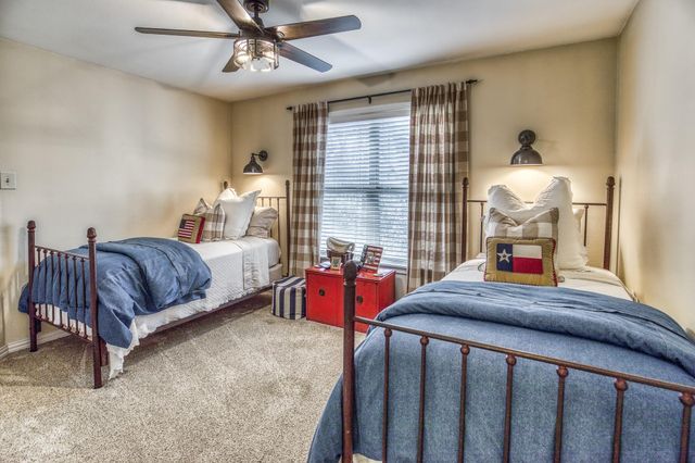 533 Bybee Road, Round Top, TX 78954