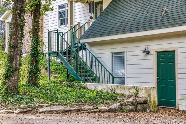 533 Bybee Road, Round Top, TX 78954