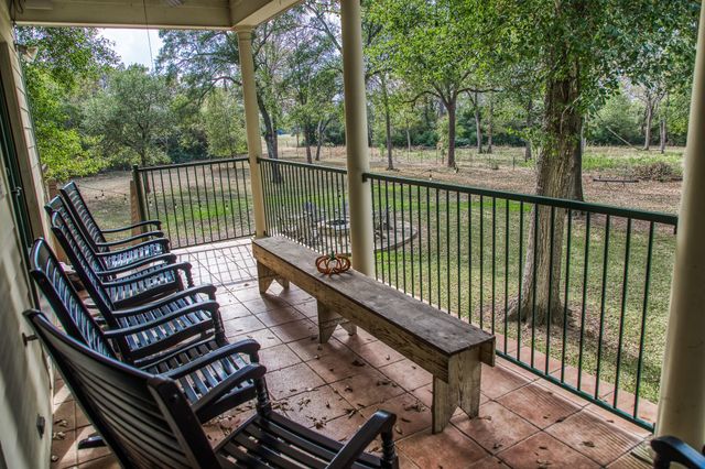 533 Bybee Road, Round Top, TX 78954