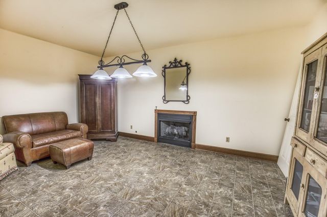 533 Bybee Road, Round Top, TX 78954