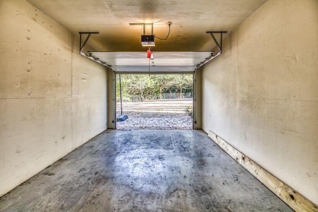 533 Bybee Road, Round Top, TX 78954