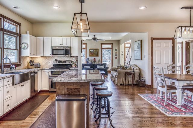 533 Bybee Road, Round Top, TX 78954