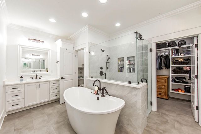 449 Glenwild Dr, Thibodaux, LA 70301