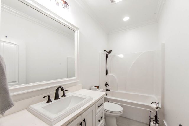449 Glenwild Dr, Thibodaux, LA 70301