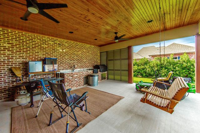 449 Glenwild Dr, Thibodaux, LA 70301