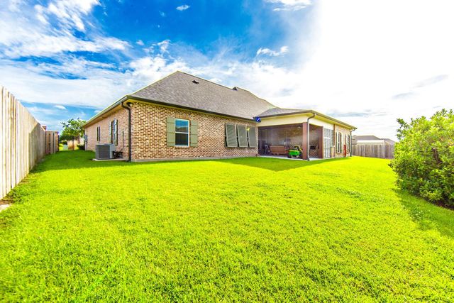 449 Glenwild Dr, Thibodaux, LA 70301