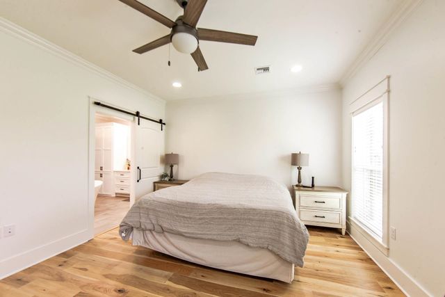449 Glenwild Dr, Thibodaux, LA 70301