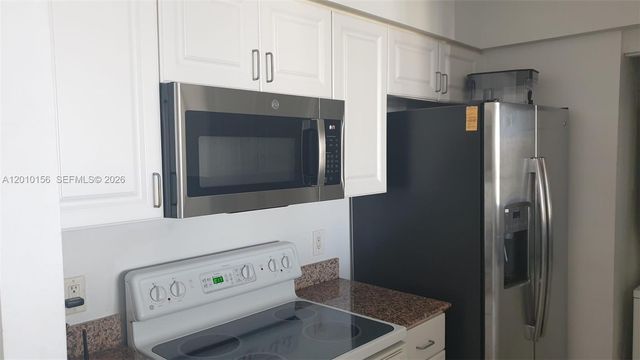 1155 Brickell Bay Dr 3007, Miami, FL 33131