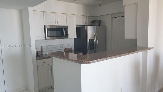 1155 Brickell Bay Dr 3007, Miami, FL 33131