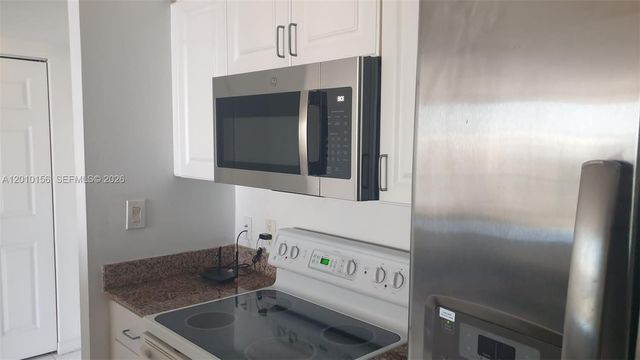 1155 Brickell Bay Dr 3007, Miami, FL 33131