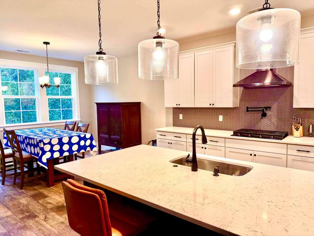 1578 Periwinkle Drive, Mount Pleasant, SC 29466