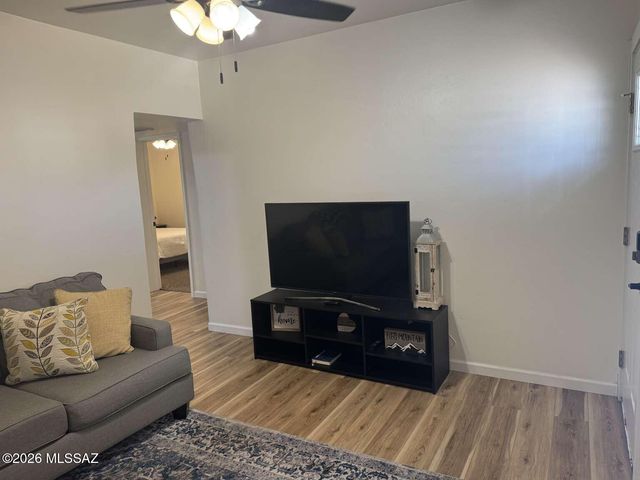2846 N Castro Avenue, Tucson, AZ 85705
