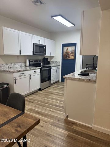 2846 N Castro Avenue, Tucson, AZ 85705