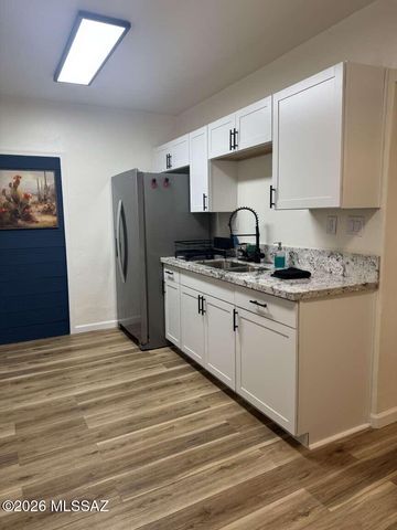 2846 N Castro Avenue, Tucson, AZ 85705
