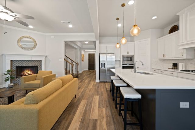 2812 Creswick Drive, Mansfield, TX 76084