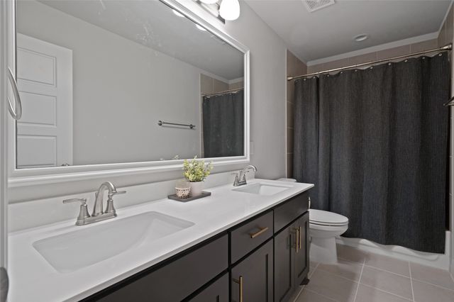 2812 Creswick Drive, Mansfield, TX 76084