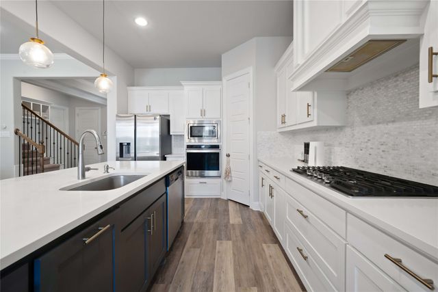 2812 Creswick Drive, Mansfield, TX 76084