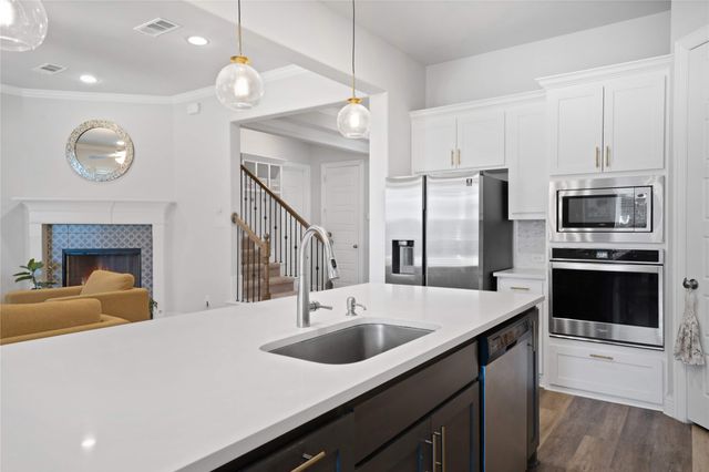 2812 Creswick Drive, Mansfield, TX 76084