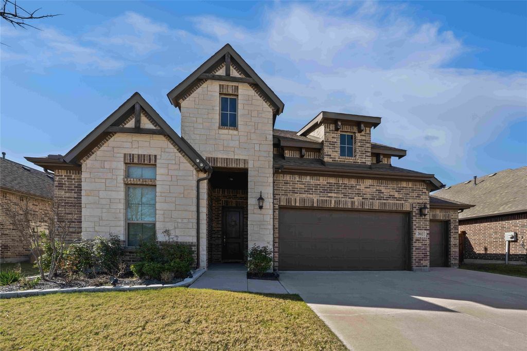 2812 Creswick Drive, Mansfield, TX 76084
