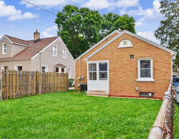 4113 S Austin STREET, Milwaukee, WI 53207