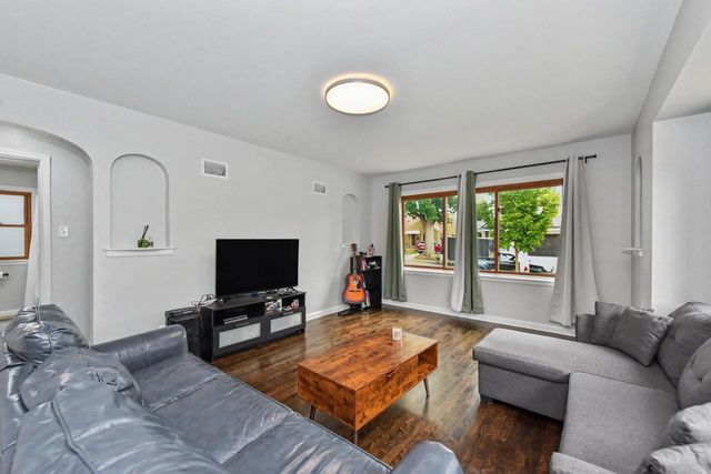 4113 S Austin STREET, Milwaukee, WI 53207