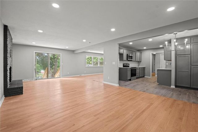 6100 Englewood Avenue, Raytown, MO 64133