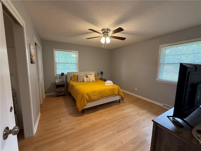 6100 Englewood Avenue, Raytown, MO 64133