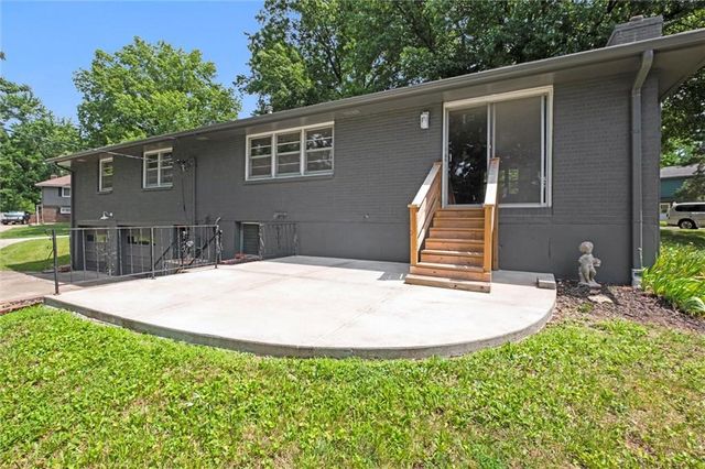 6100 Englewood Avenue, Raytown, MO 64133