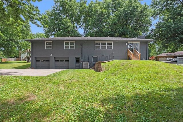 6100 Englewood Avenue, Raytown, MO 64133