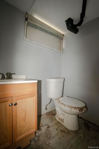 16503 Ohio Street, Detroit, MI 48221