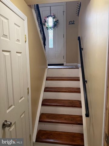 3 LAUFFER LN, Sewell, NJ 08080