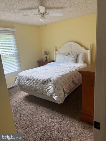 3 LAUFFER LN, Sewell, NJ 08080