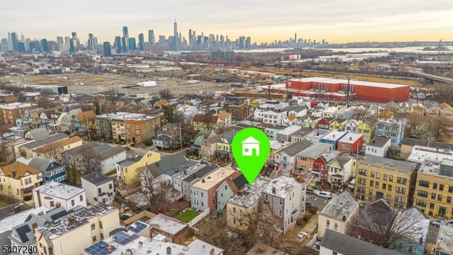 85 Arlington Ave, Jersey City, NJ 07305