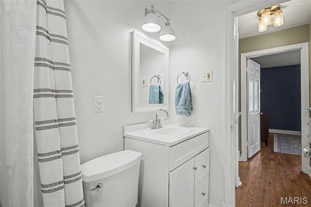 819 Blossom Lane, Rock Hill, MO 63119