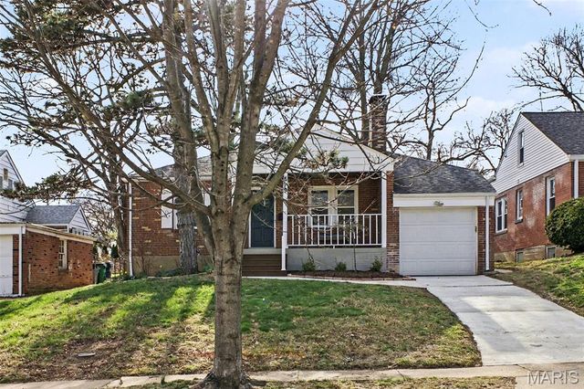 819 Blossom Lane, Rock Hill, MO 63119