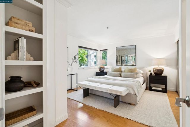 2530 Oak Rd 201, Walnut Creek, CA 94597