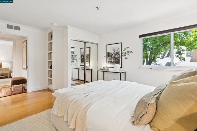 2530 Oak Rd 201, Walnut Creek, CA 94597