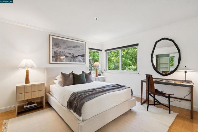 2530 Oak Rd 201, Walnut Creek, CA 94597
