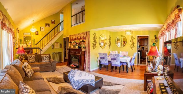 19 PRITCHARD LN, Sicklerville, NJ 08081