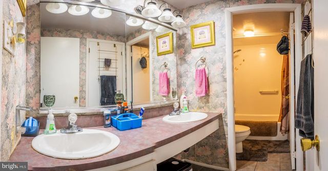19 PRITCHARD LN, Sicklerville, NJ 08081