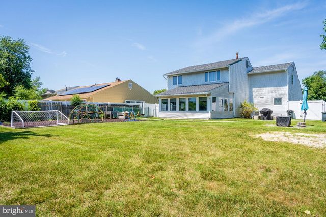 19 PRITCHARD LN, Sicklerville, NJ 08081