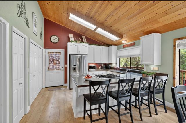 1062 Fairway, Murphys, CA 95247