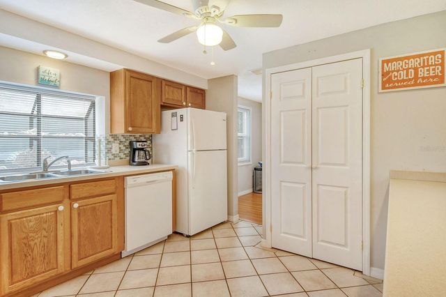 6213 34TH AVENUE W, Bradenton, FL 34209