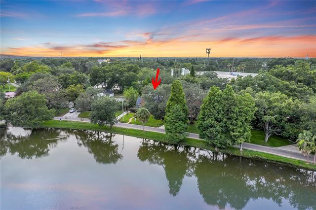 6009 ROBERTA CIRCLE, Tampa, FL 33604