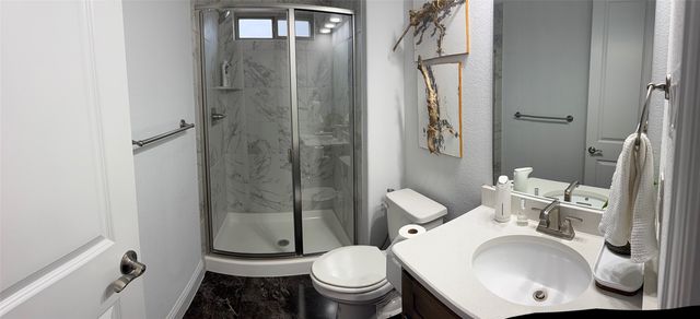 12513 Royal Oaks Lane, Farmers Branch, TX 75234