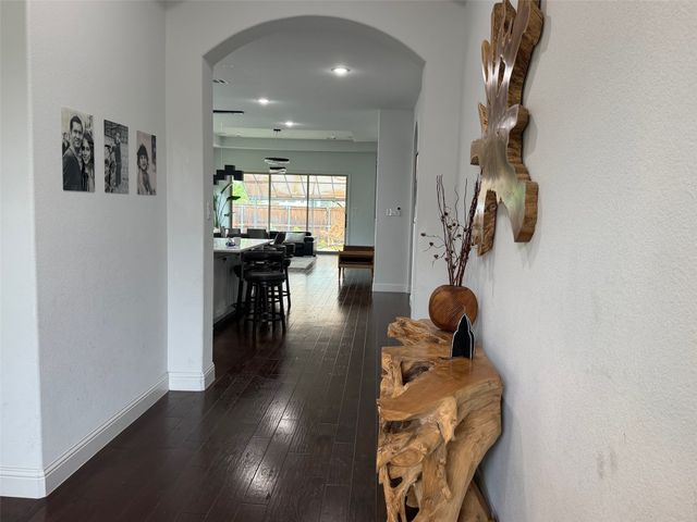 12513 Royal Oaks Lane, Farmers Branch, TX 75234